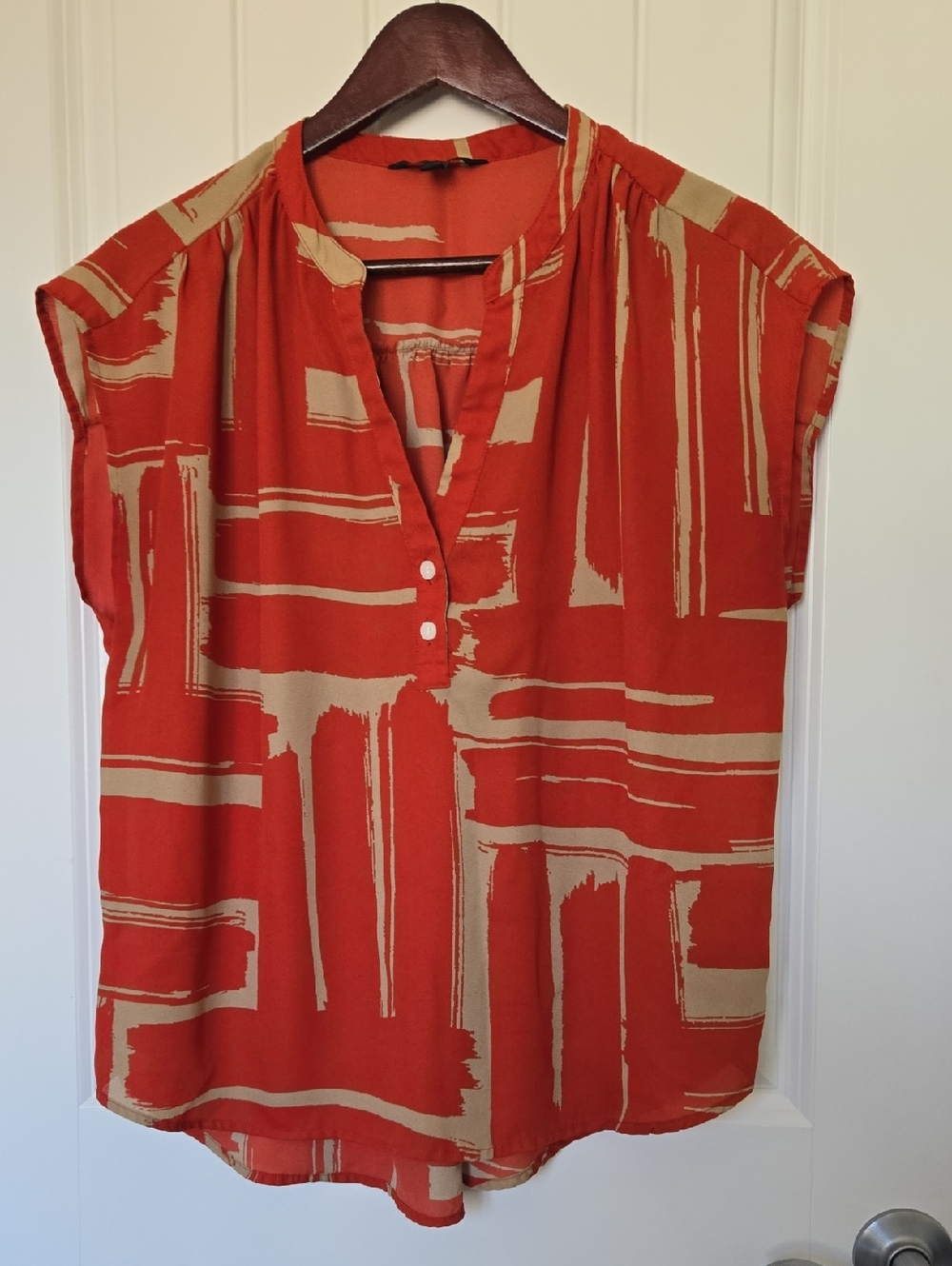 Banana Republic Abstract Print Cap-Sleeve Blouse (sz M)